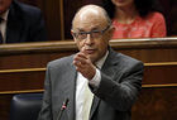 Montoro cita a los agentes sociales para tratar la tributación por despido