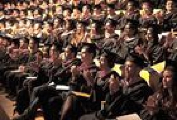 Berklee Valencia culmina el curso con la graduación de más de 100 alumnos