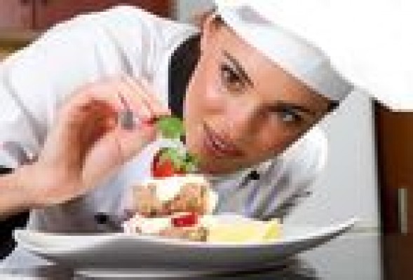 De mayor, cocinero y empresario: ya se puede estudiar alta gastronomía en Castellón