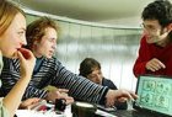 EmprenJove Valencia abre la inscripción de un nuevo curso para emprendedores