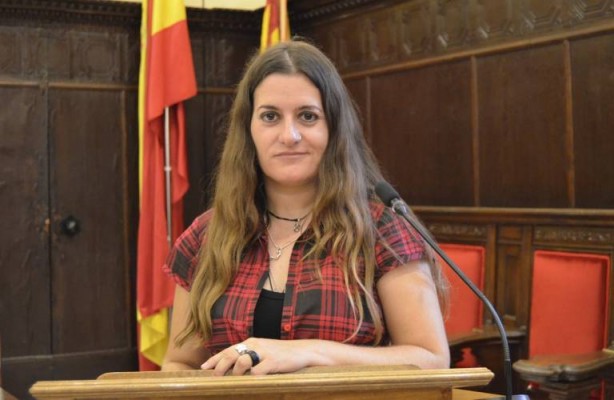 María Giménez encabeza una lista alternativa en Podem y se define como 