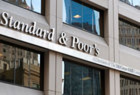 La agencia Standard & Poor's alerta sobre la situación en la Comunitat y pide acabar con los recortes