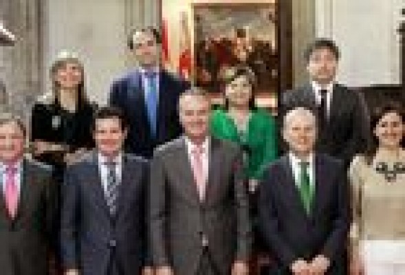 El Consell se parte en dos: ¿Quién unirá su destino al de Fabra?
