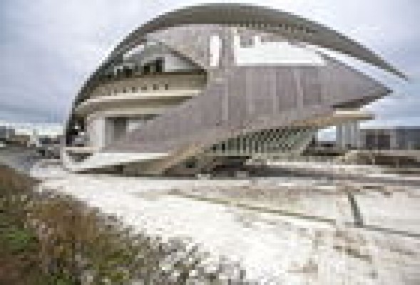 La Generalitat denunciará a Calatrava y constructoras si no hay acuerdo por el trencadís del Palau