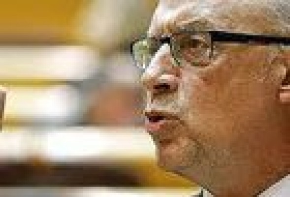 Montoro pide a las autonomías que no reclamen más dinero