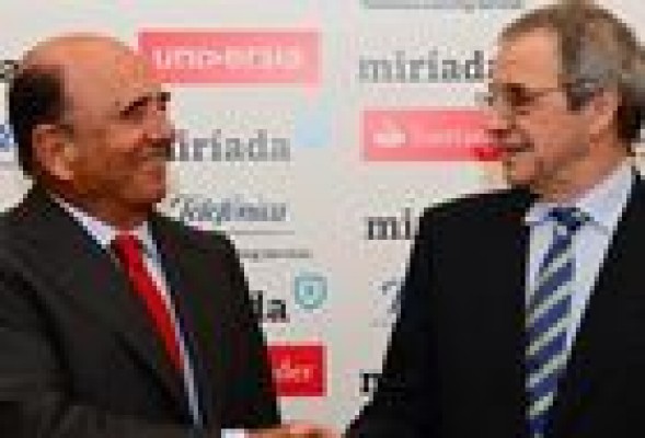 Santander y Telefónica lanzan una plataforma educativa en internet