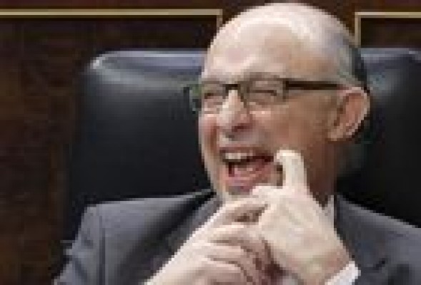 Fabra cierra el curso con un nuevo fracaso institucional al no concretar la cita de Montoro con los empresarios