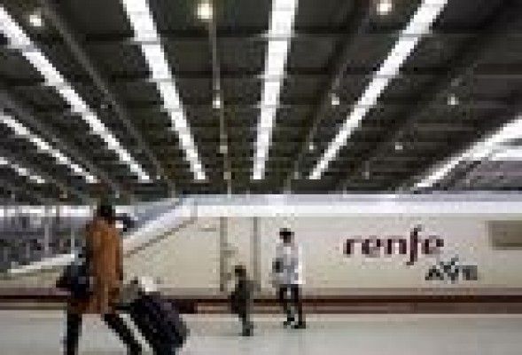 Renfe sigue de huelga... y su filial de viajeros perdiendo un 27% más