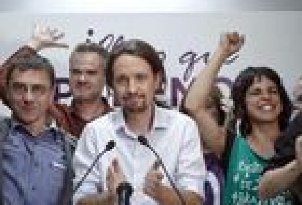 Podemos emerge como tercera fuerza política con un PP que se distancia del PSOE