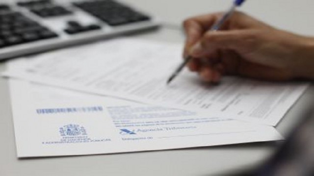 Solo un 17% de valencianos recibirá la devolución de la exención de IRPF en bajas por maternidad