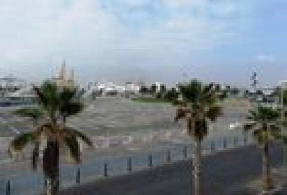 La Marina amplía sus zonas de aparcamiento gratuito
