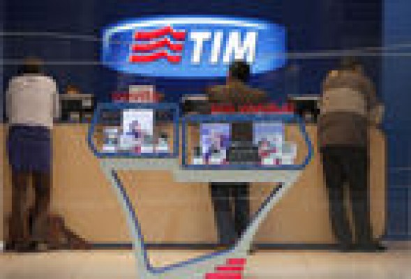 Telecom Italia examinará sus opciones estratégicas en Brasil