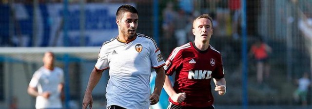 Carles Gil quiere hablar con Nuno para conocer su futuro