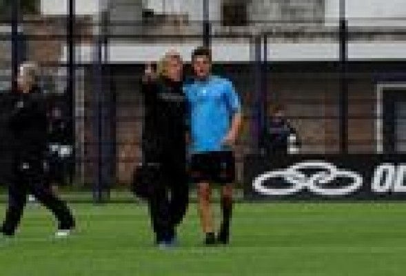 El anterior técnico de Zuculini, Reinaldo Merlo, analiza al argentino: Merlo: 