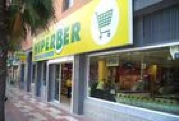 Hiperber abre su primera tienda en Benidorm con la creación de 20 empleos