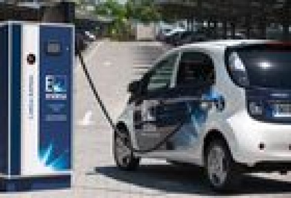 El coche eléctrico: una revolución mal aparcada