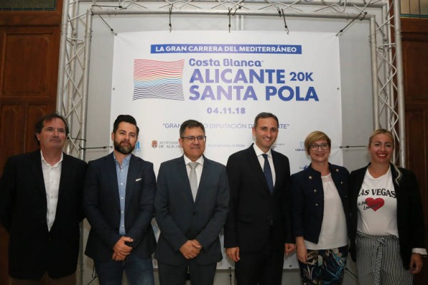 Productos de la provincia para los ganadores de la Gran Carrera del Mediterráneo 20k Alicante-Elche-Santa Pola
