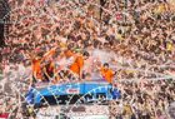 Rápida, calurosa y la segunda de pago: así ha sido la Tomatina de 2014