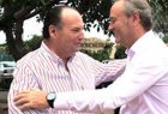 El 'club Bilderberg' local pide cuentas a Alberto Fabra por sus deslices