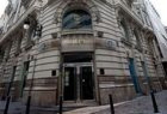 La antigua sede de CAM en Valencia se alquila por 75.000 euros al mes