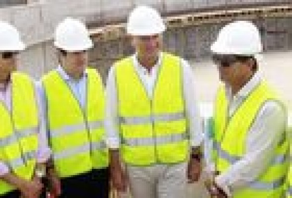 Fabra cree que la elección directa de los alcaldes seguirá adelante