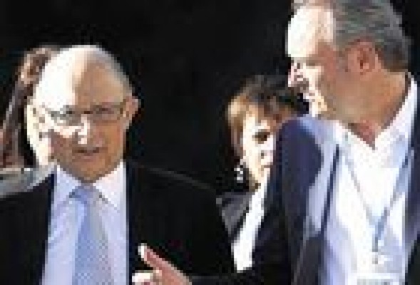 El Consell reconoce que todavía no hay fecha para la reunión con empresarios y Montoro