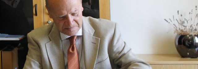 La Acadèmia se rebela y se niega a cambiar su diccionario normativo