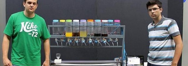 UrCocktail, un robot que prepara cócteles de forma automática