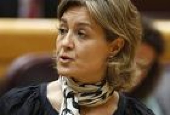 La ministra de Agricultura asegura que la petición de ayudas a la UE para cítricos, caqui y granada será prioritaria