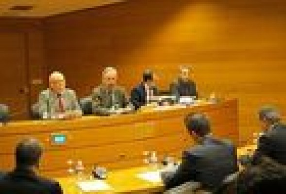 La comisión de las Corts para la reforma del Estatuto se reúne el lunes con la ausencia de la oposición