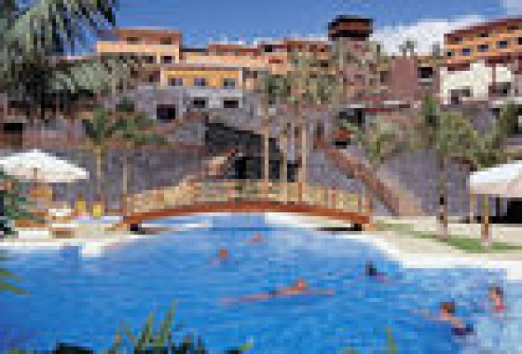 La socimi cotizada Hispania compra el hotel Meliá Jardines del Teide