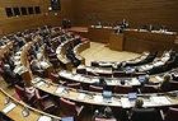 El PP se plantea cerrar la comisión de reforma del estatuto ante la ausencia de oposición