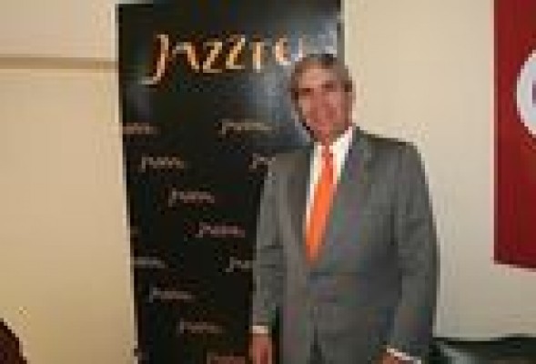 Jazztel tendrá que esperar un mes para recibir en firme la OPA