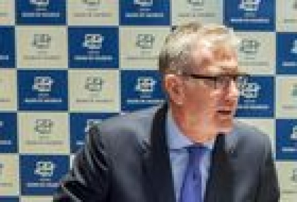 Calabuig pacta la salida de Suez de Aguas de Valencia y controlará el 100% del capital