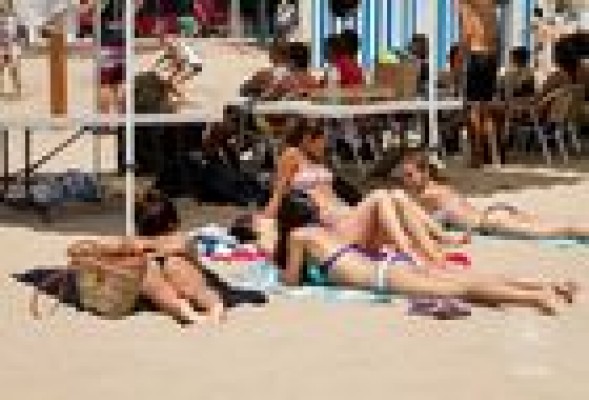 La Playa de Gandía, Malvarrosa y Peñíscola, entre las playas más populares de Facebook
