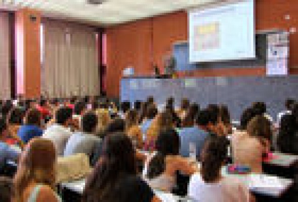 La FEBF acerca los mercados financieros a las universidades
