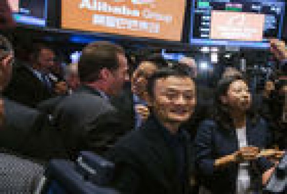 Alibaba cerró su primer día en bolsa valiendo más que Facebook