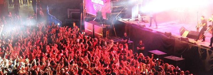 Burning, La Frontera y Los Secretos, entre otros, vuelven a llenar plazas de toros