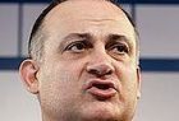 Calabuig: “Barberá debe renunciar a la presidencia de Feria Valencia por el desastre sin precedentes”