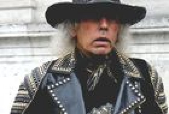 Conociendo a James Goldstein, el multimillonario que viajó a ver el desfile de Juan Vidal en Cibeles