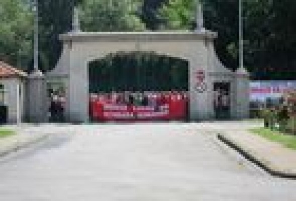 Histórico acuerdo de Sniace y el comité para reabrir la fábrica