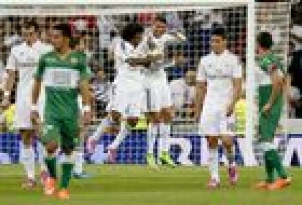 Crónica Real Madrid CF 5-1 Elche CF: Un 'póker' de Cristiano Ronaldo fulmina al Elche