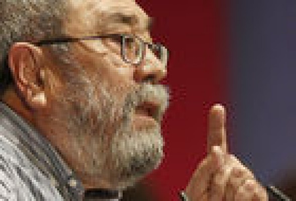 Méndez (UGT) rechaza la congelación de salario a los funcionarios en 2015