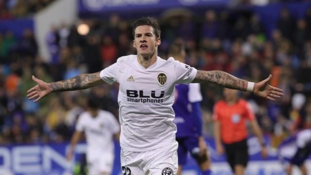 Santi Mina pide a gritos la titularidad