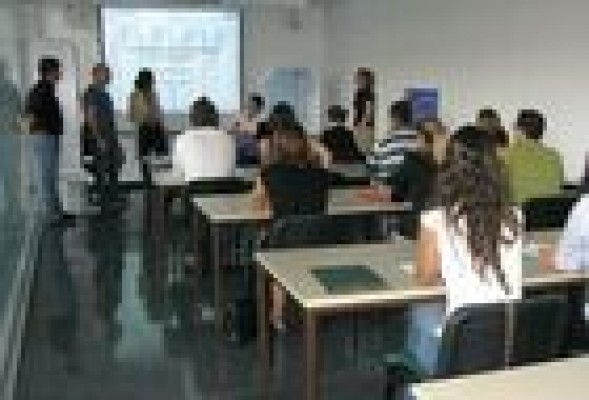 El Servef incluye chino y ruso en la programación formativa de desempleados
