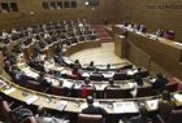 El PP cambia de opinión y apoya reclamar al Gobierno las infraestructuras que piden los empresarios valencianos