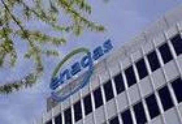 Enagás cede a un 'pool' de bancos el derecho de cobro de 1.350 millones por Castor