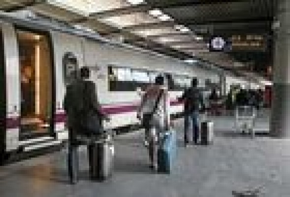 El AVE genera ya prácticamente la mitad de los ingresos de Renfe