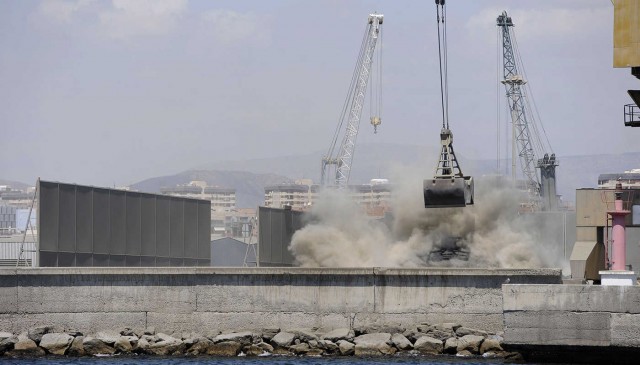 El Puerto 'pone orden' en el manejo de graneles a la espera de las naves cerradas
