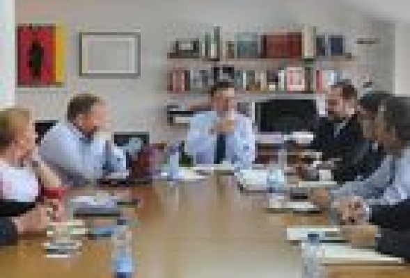 El PSPV aplaza las primarias en 5 municipios y deja en el limbo los casos de Torrevieja y Manises